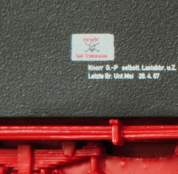 Schiebebild "Vorsicht, Kein Trinkwasser, Totenköpfe"