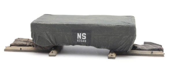 Ladung: Transportkiste unter Plane NS